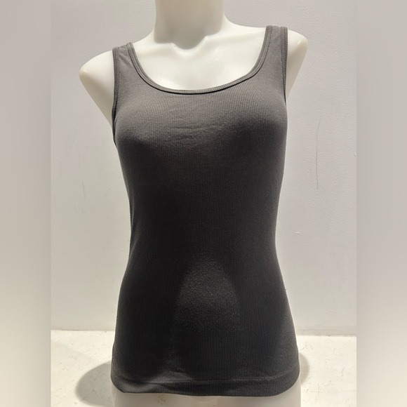 Three Dot new without tags ribbed super soft tank top. Grey.Amazing & flattering - Picture 6 of 9